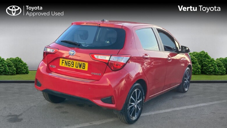 Toyota Yaris 1.5 Hybrid Icon Tech 5dr CVT Hybrid Hatchback